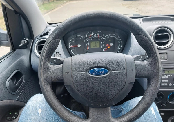 Ford Fiesta cena 8999 przebieg: 151000, rok produkcji 2006 z Płońsk małe 121